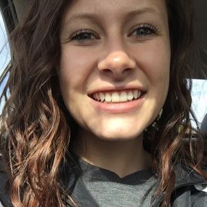 Meet your Posher, Abby